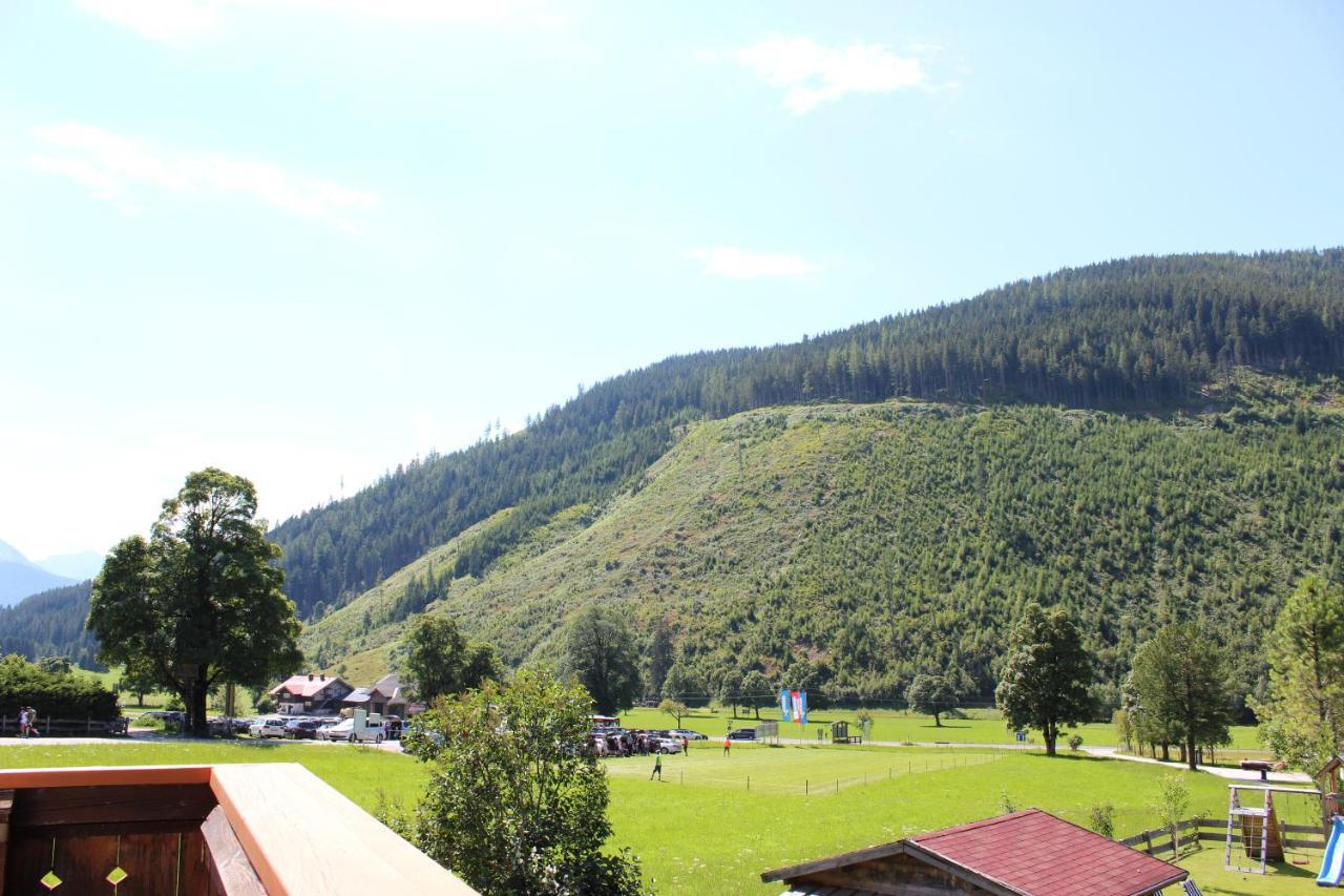 Haus Bergquell Apartment Ramsau am Dachstein Bagian luar foto